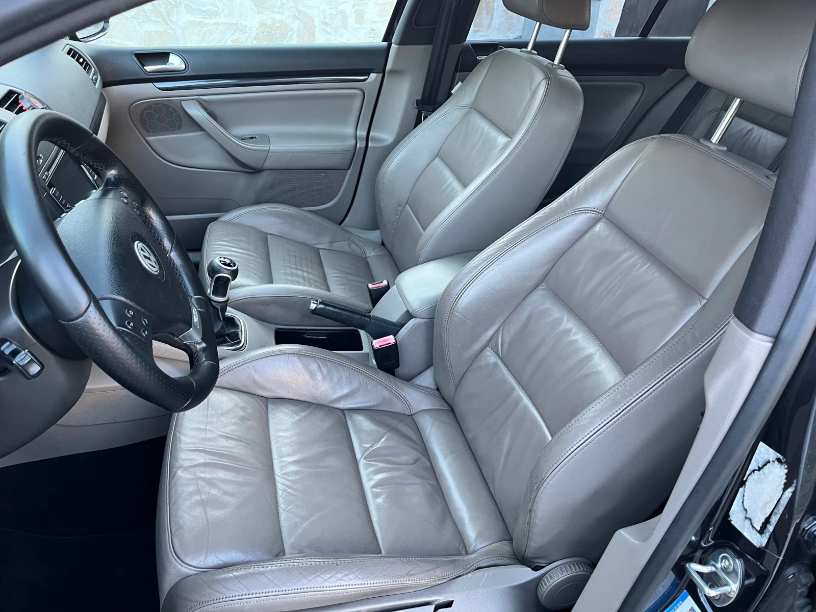 VW Golf BICENTENARY/1.9/BKC/6 ск/GTI PACK/Кожа/Navi/Xenon - изображение 8