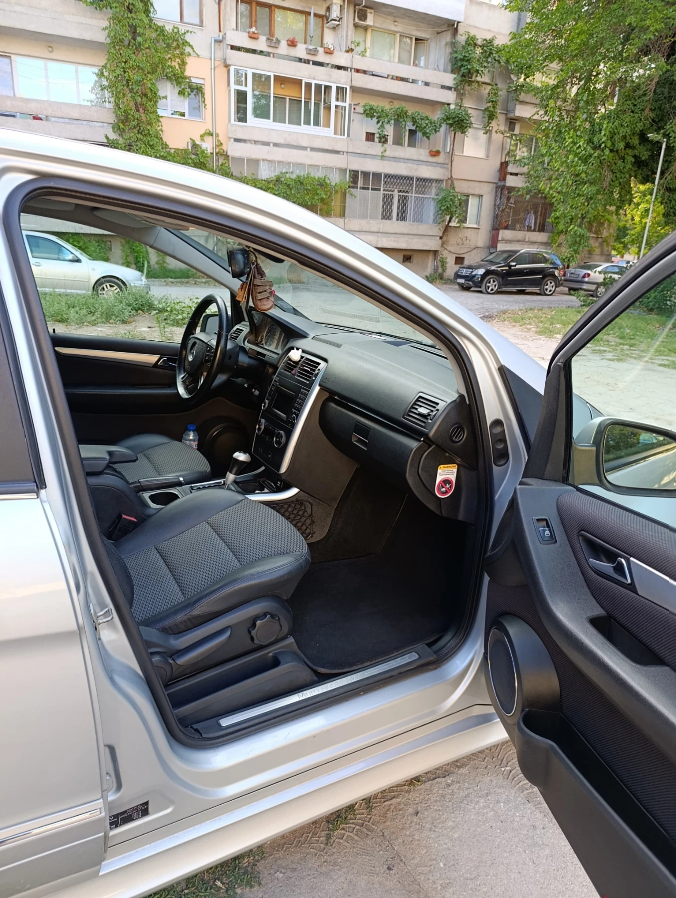 Mercedes-Benz B 200 Перфектен - изображение 8