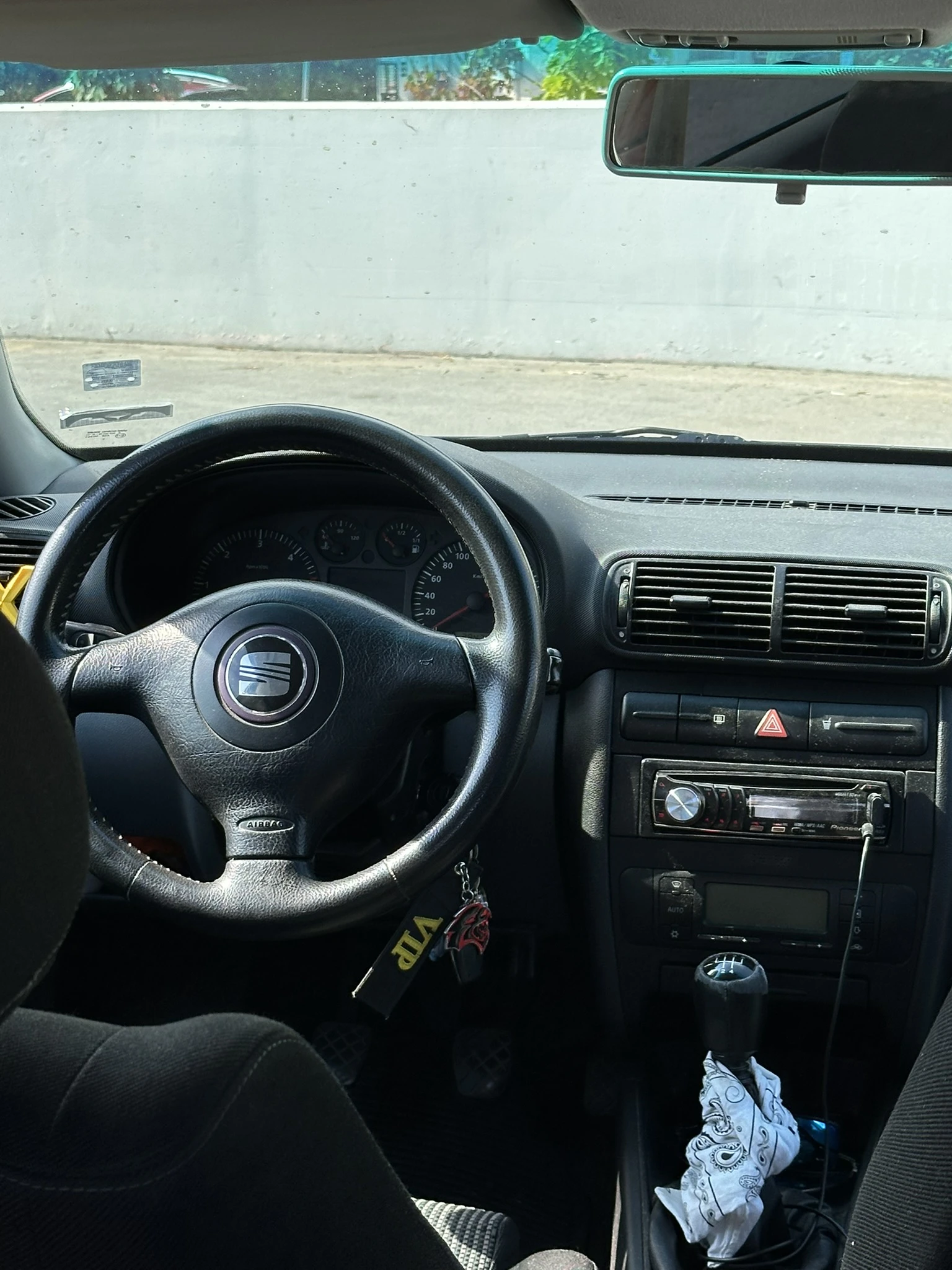 Seat Leon 1.9 TDI - изображение 8