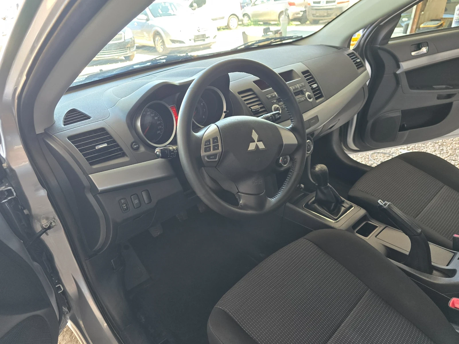 Mitsubishi Lancer 1.5 петфектна - изображение 9