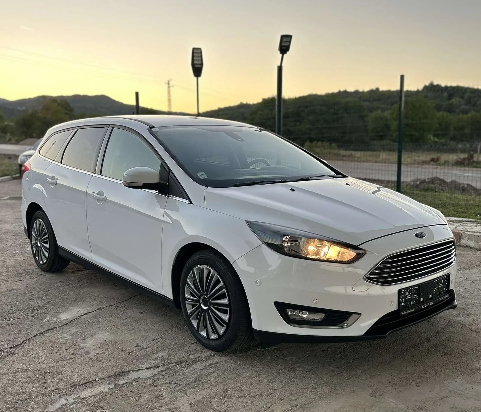 Ford Focus TITANIUM, 2017г, автоматик, 89000км!!! - изображение 3