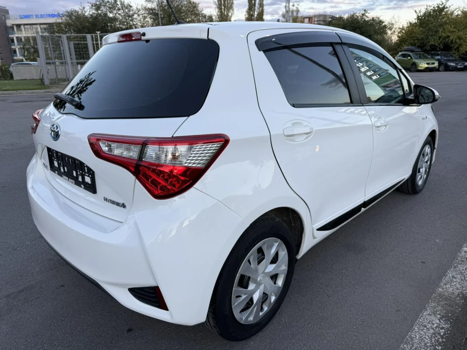 Toyota Yaris HYBRID  | Mobile.bg   3