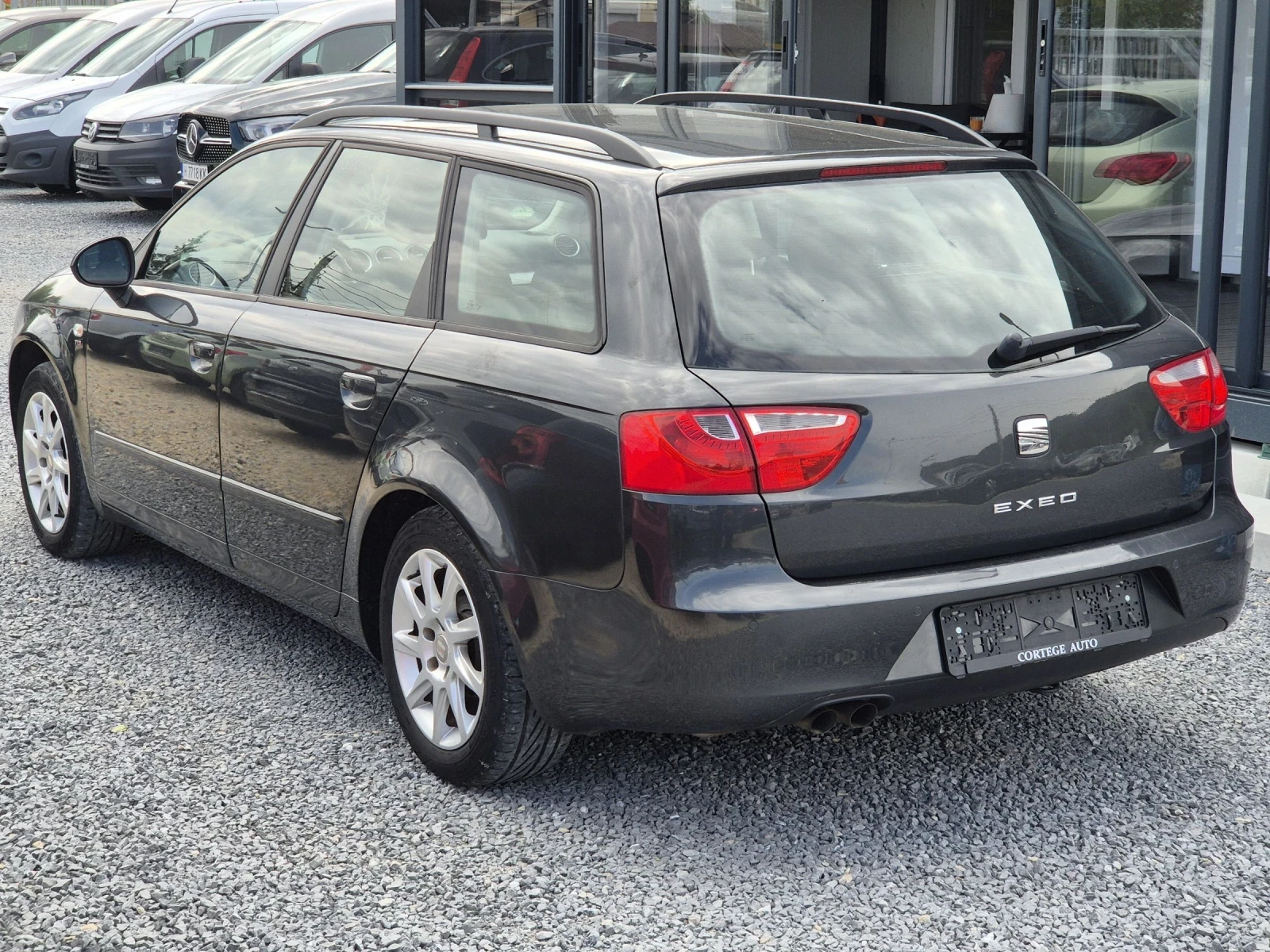 Seat Exeo 2.0TDI, снимка 5 - Автомобили и джипове - 52280707