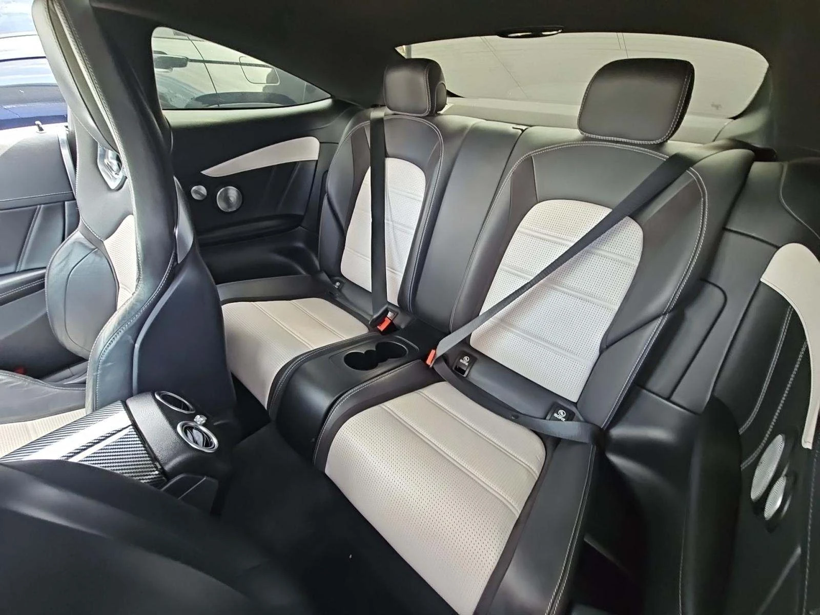 Mercedes-Benz C 63 AMG C 63 S Coupe  - изображение 10