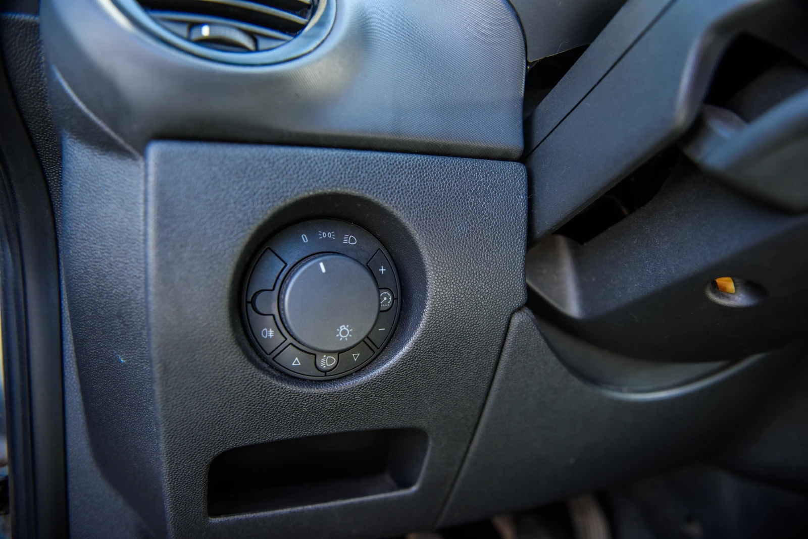 Opel Corsa  - изображение 9