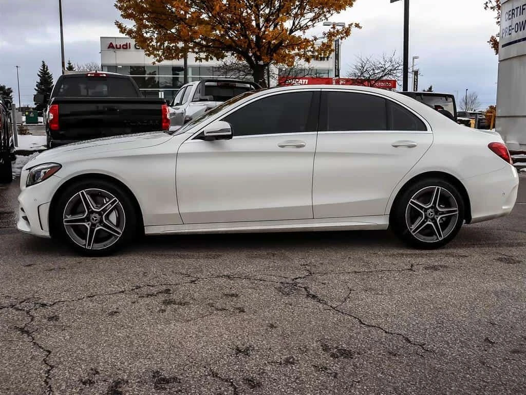 Mercedes-Benz C 300 * АВТО КРЕДИТ* ЦЕНА ДО БГ * СЕРВИЗНА ИСТОРИЯ *  - изображение 4