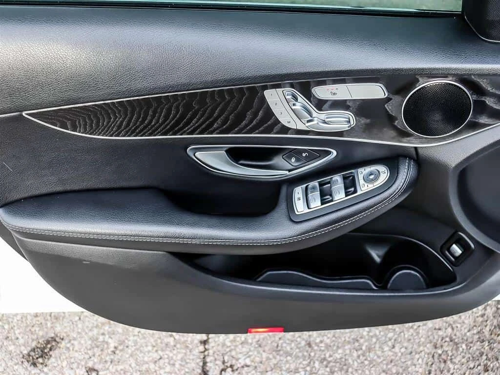 Mercedes-Benz C 300 * АВТО КРЕДИТ* ЦЕНА ДО БГ * СЕРВИЗНА ИСТОРИЯ *  - изображение 5