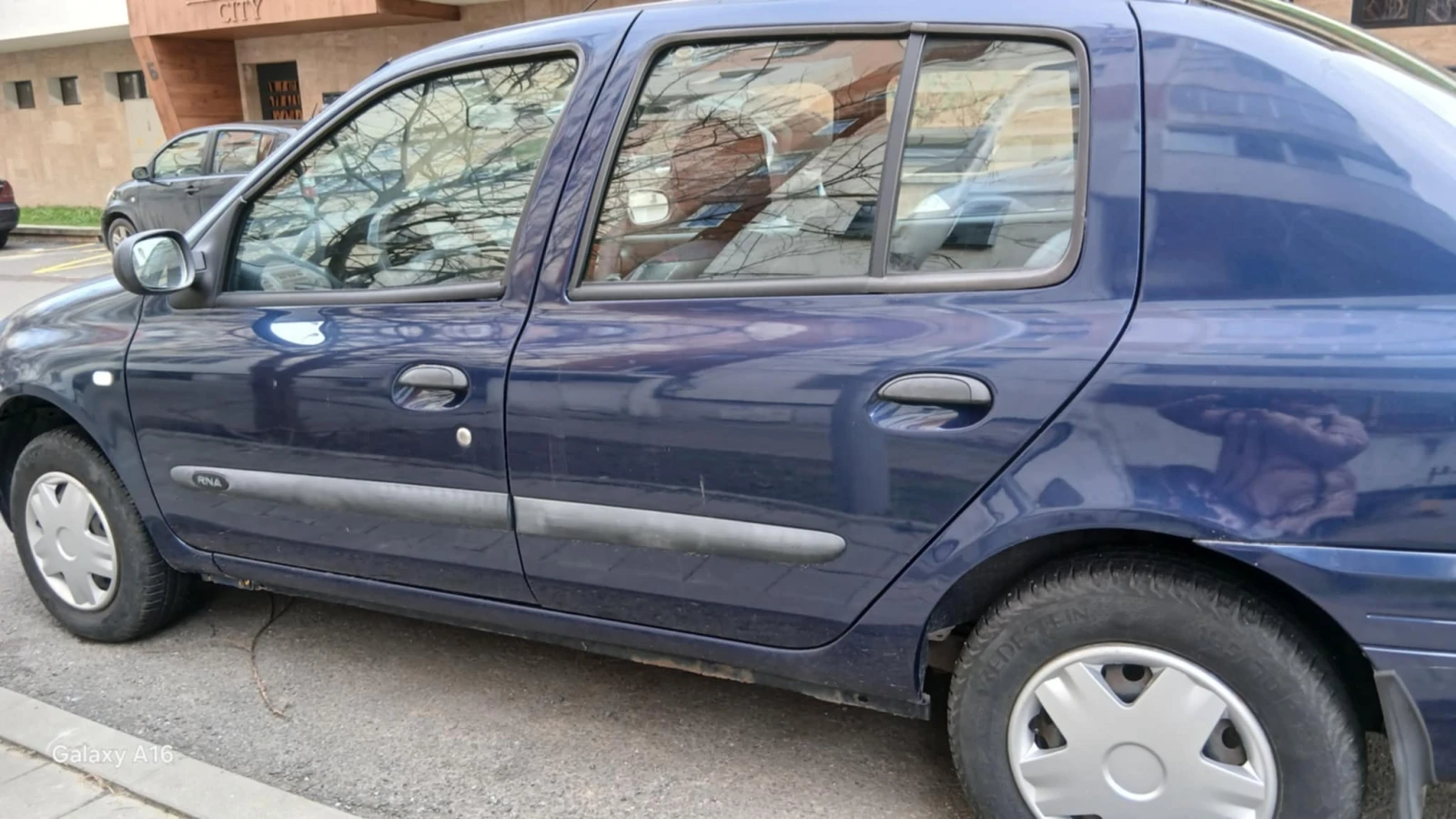 Renault Clio, снимка 2 - Автомобили и джипове - 53748859