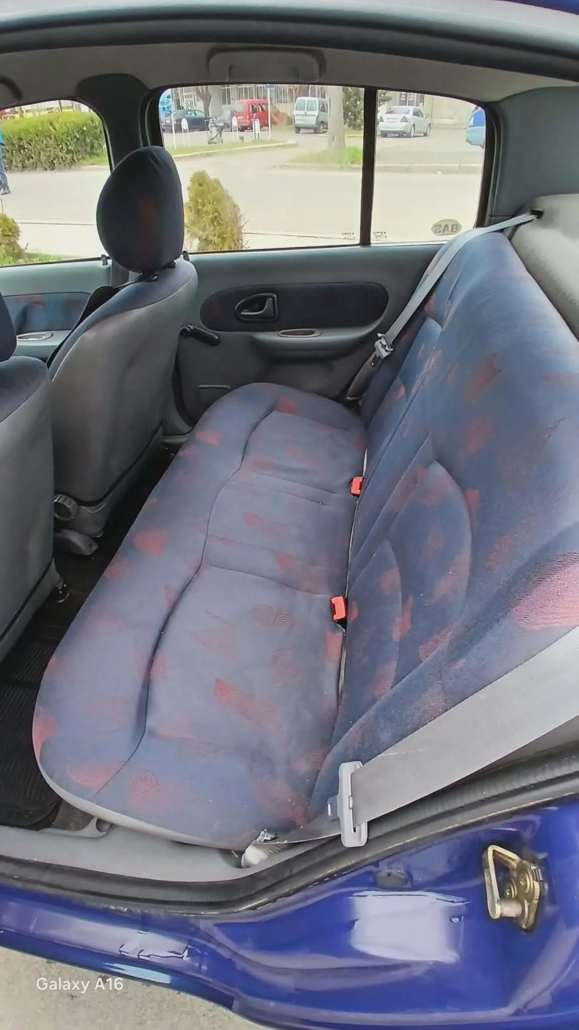 Renault Clio, снимка 4 - Автомобили и джипове - 53748859