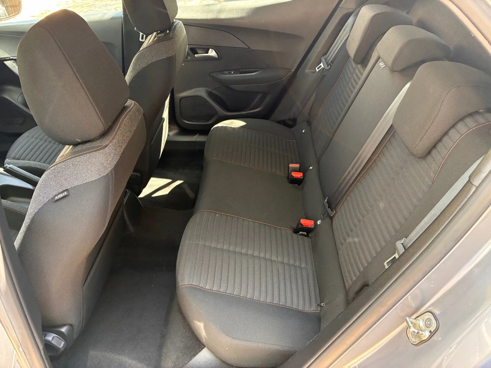 Peugeot 2008 BLUEHDI 1.5 BVM6 ACTIVE, снимка 13 - Автомобили и джипове - 53956718