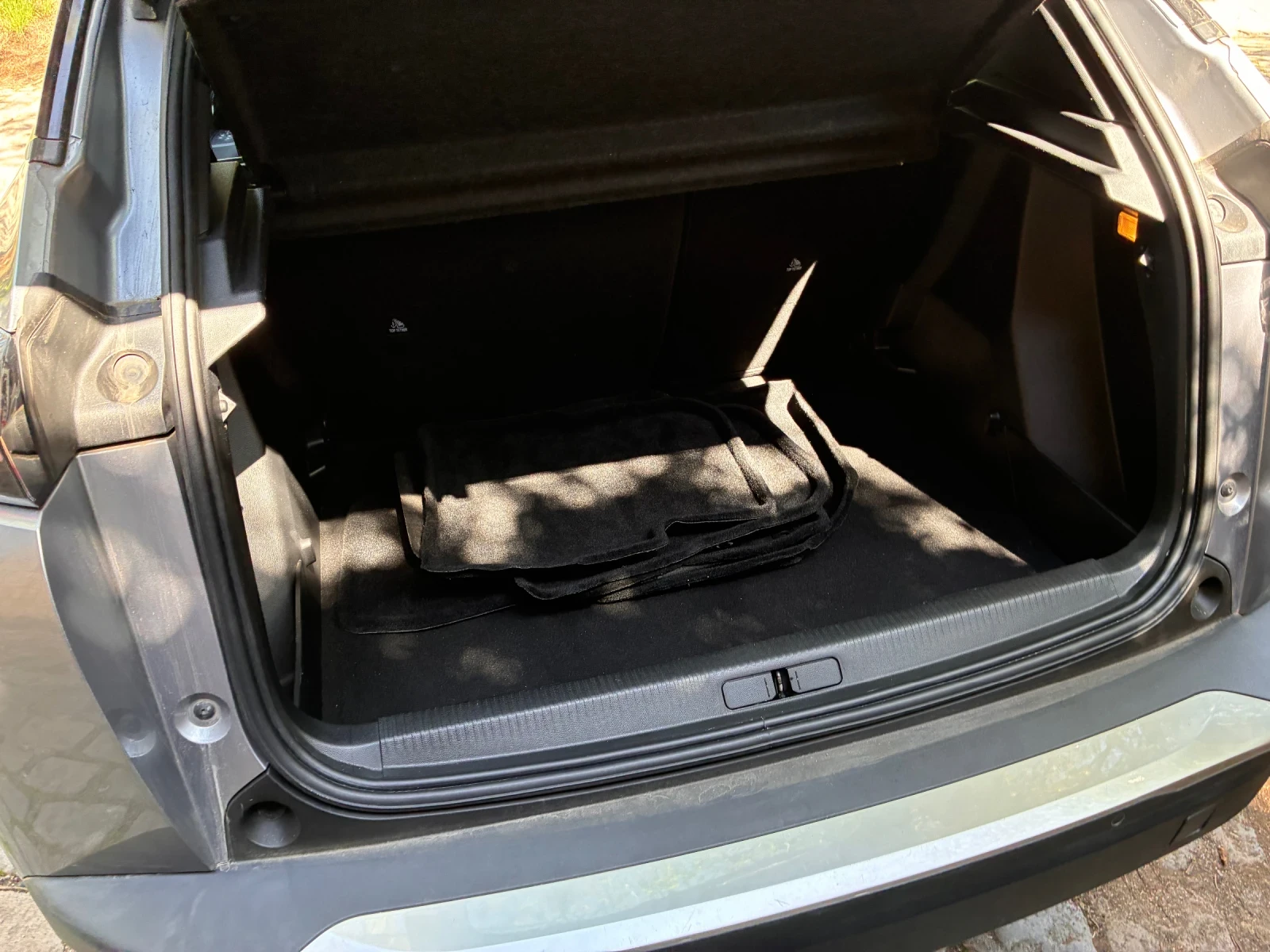 Peugeot 2008 BLUEHDI 1.5 BVM6 ACTIVE, снимка 14 - Автомобили и джипове - 53956718