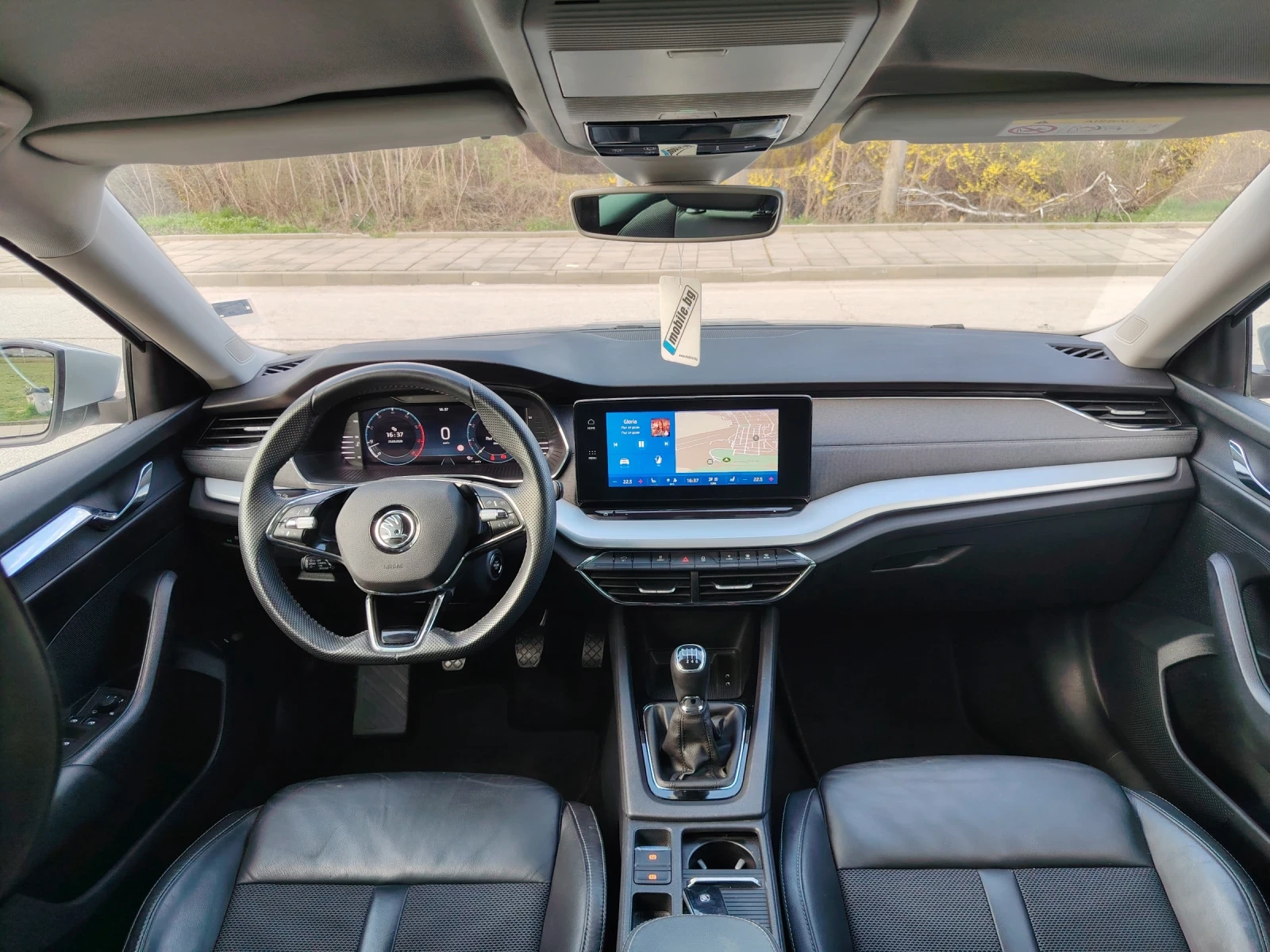 Skoda Octavia 1.5 TSI ful top, снимка 10 - Автомобили и джипове - 54033786