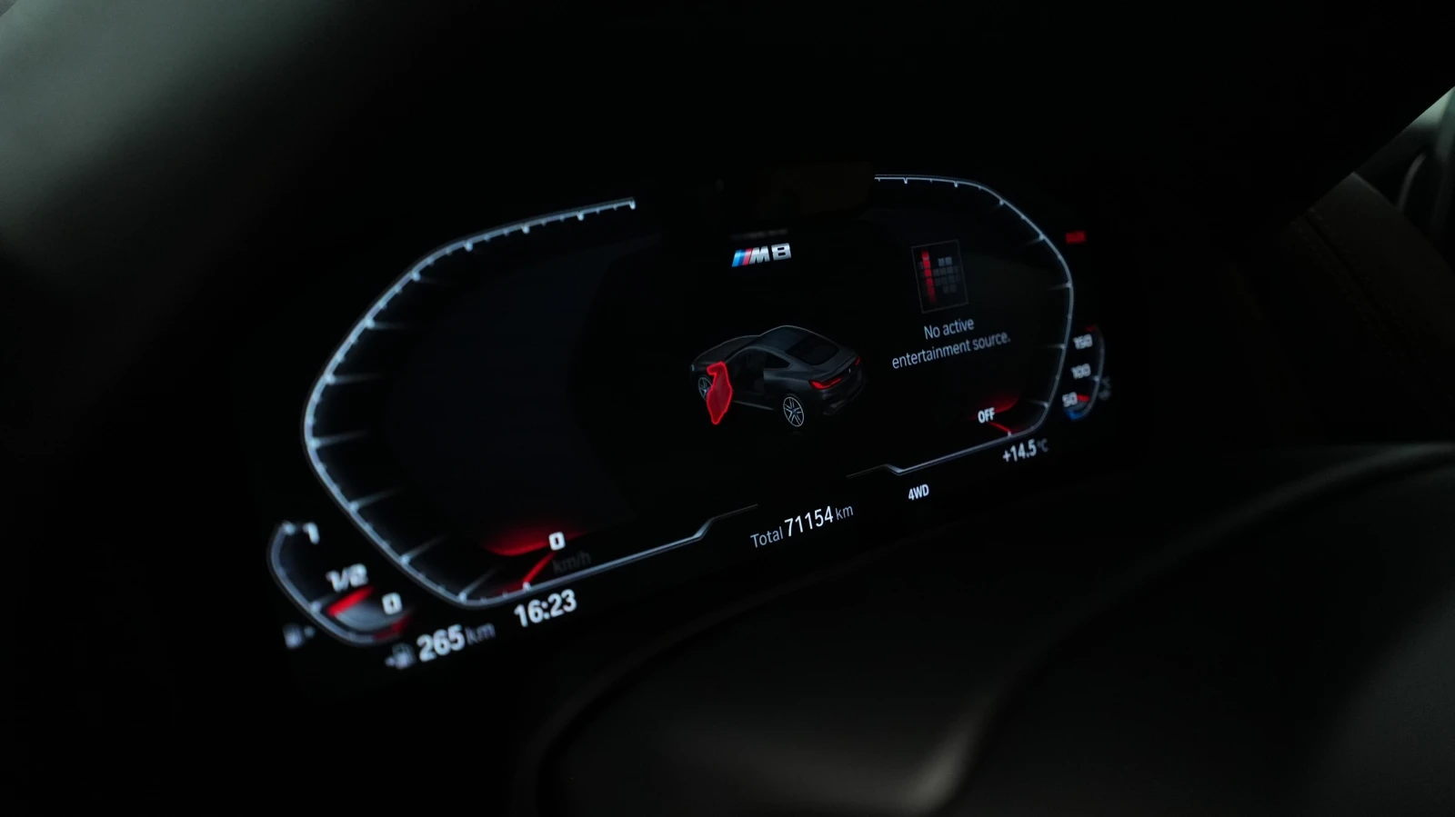 BMW M8 Competition | ПРОЧЕТИ ОПИСАНИЕТО, снимка 15 - Автомобили и джипове - 54204083