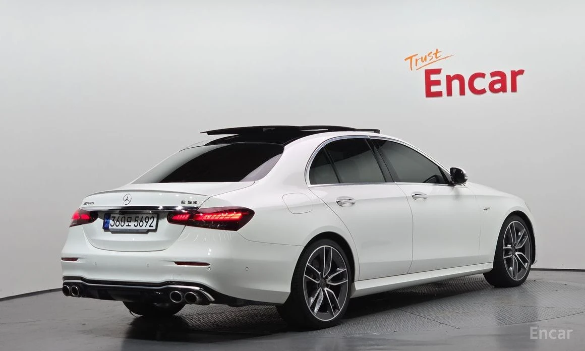 Mercedes-Benz E 53 AMG 4MATIC* FACE* BURMESTER* HEAD-UP* 360 CAM* ПАНОРАМ, снимка 4 - Автомобили и джипове - 54214583