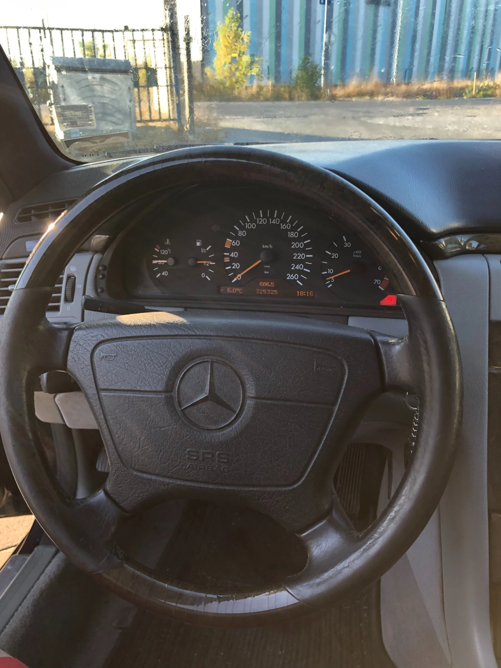 Mercedes-Benz E 420, снимка 13 - Автомобили и джипове - 54221509