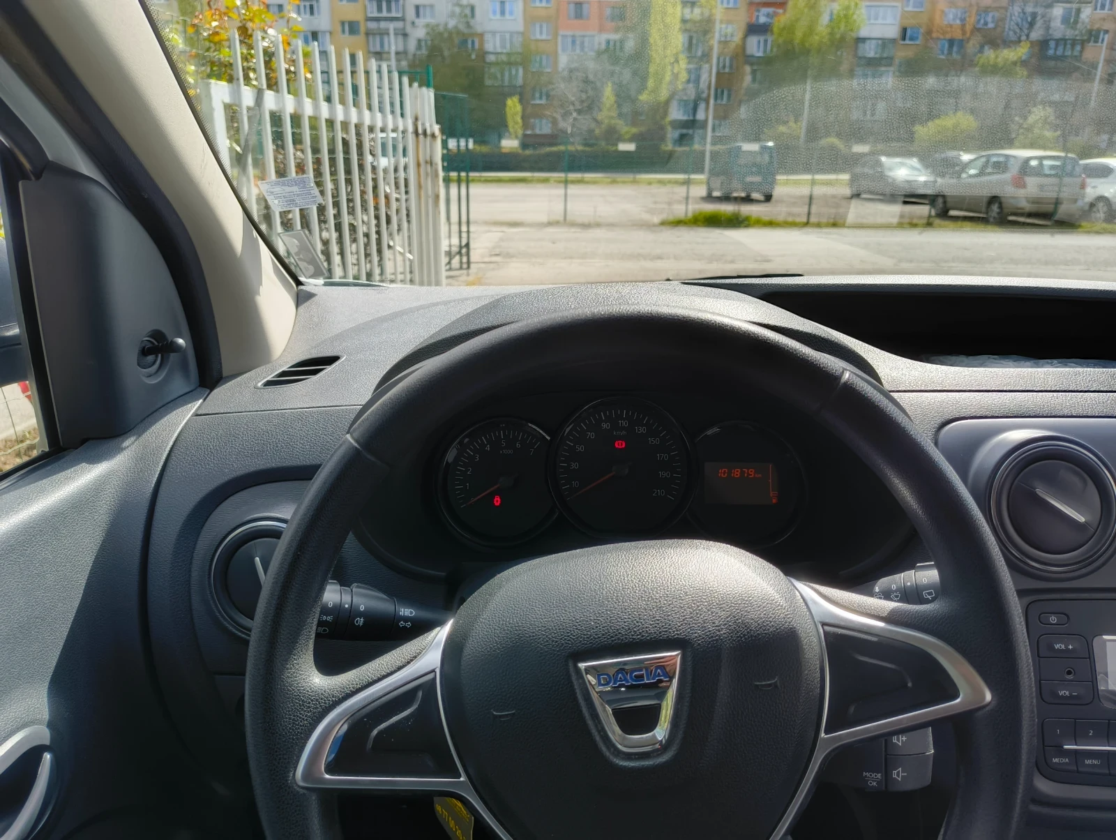 Dacia Dokker, снимка 12 - Автомобили и джипове - 54365172