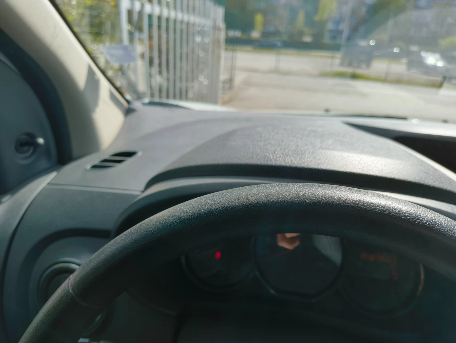 Dacia Dokker, снимка 13 - Автомобили и джипове - 54365172