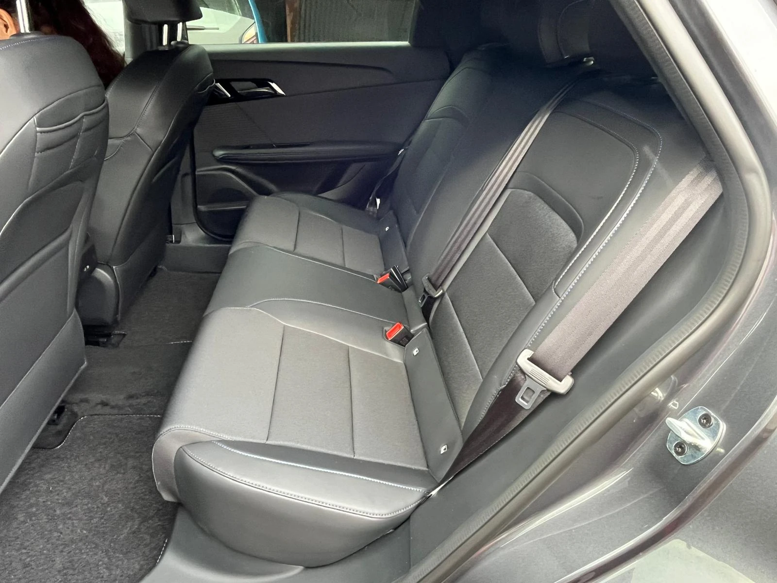 Mg MG4 64 kWh Luxury, снимка 5 - Автомобили и джипове - 54473410