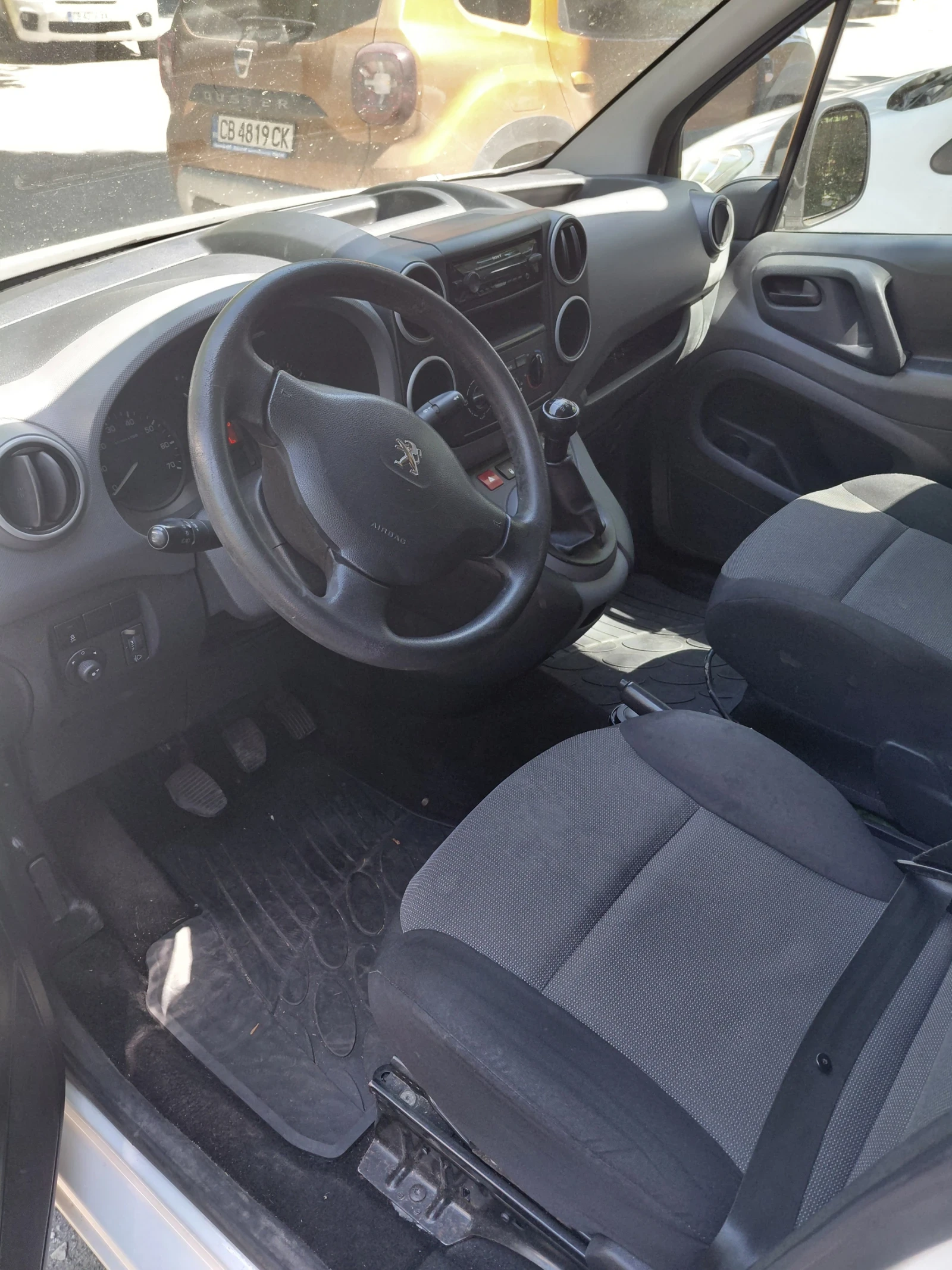 Peugeot Partner 1.6 НDI , снимка 4 - Автомобили и джипове - 55020919