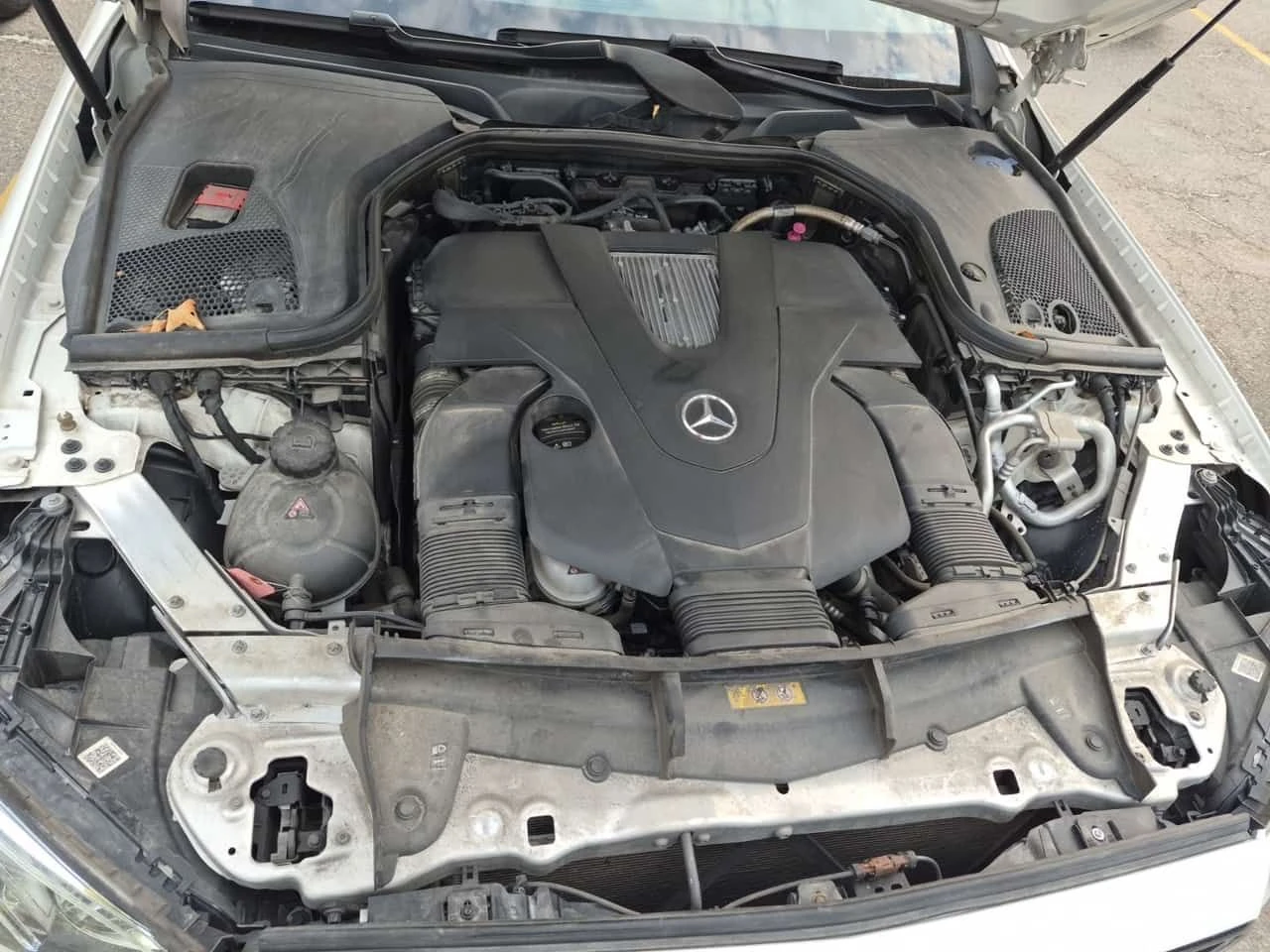 Mercedes-Benz E 400 АМГ ПАКЕТ/CARFAX/ДИСТРОНИК/ПОДГРЕВ/ОБДУХ/2 КЛЮЧА, снимка 17 - Автомобили и джипове - 55317887