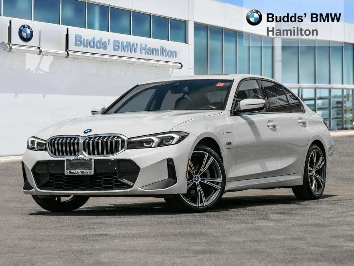 BMW 330 330e xDrive  CARFAX
