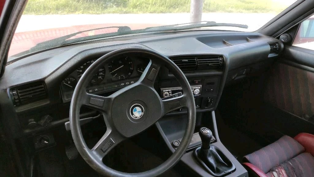 BMW 318, снимка 10 - Автомобили и джипове - 55467538