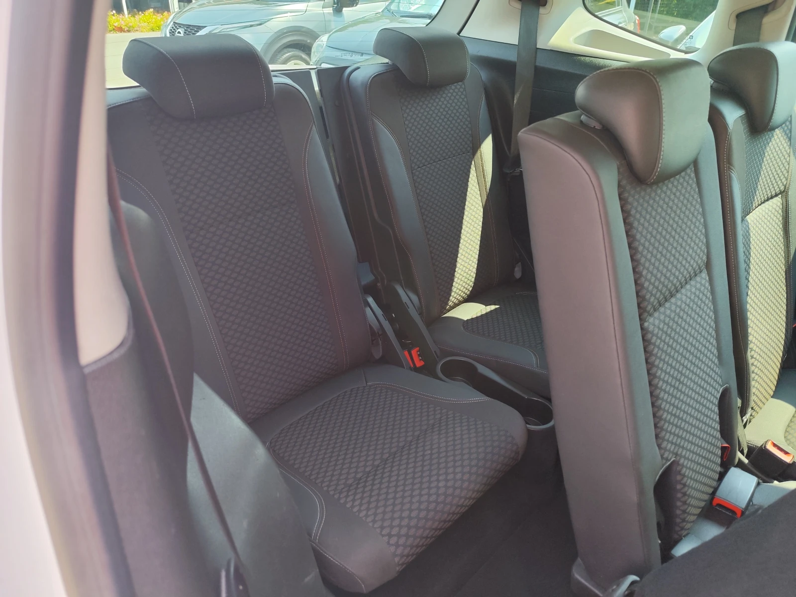 Opel Zafira TOURER* 1.6D* KOЖА* ПАРКТРОНИК* 7МЕСТА* , снимка 11 - Автомобили и джипове - 55703990