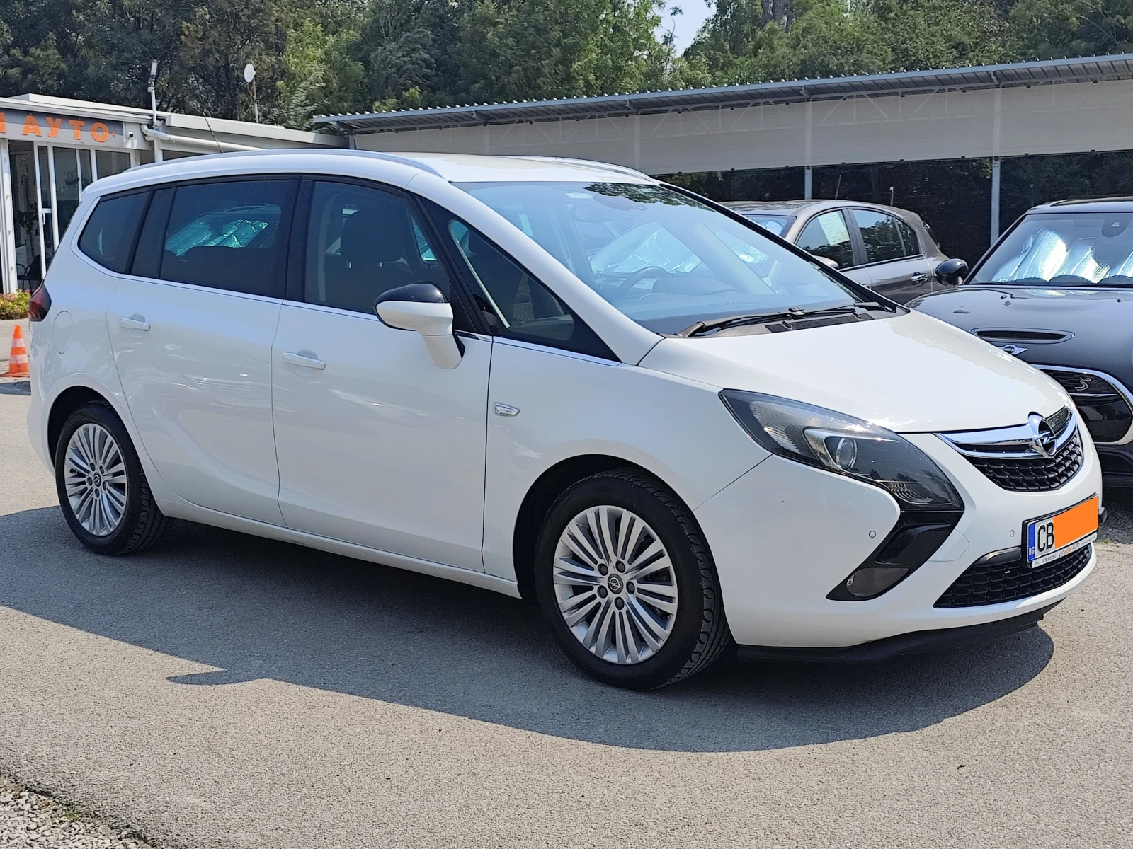 Opel Zafira TOURER* 1.6D* KOЖА* ПАРКТРОНИК* 7МЕСТА* , снимка 3 - Автомобили и джипове - 55703990