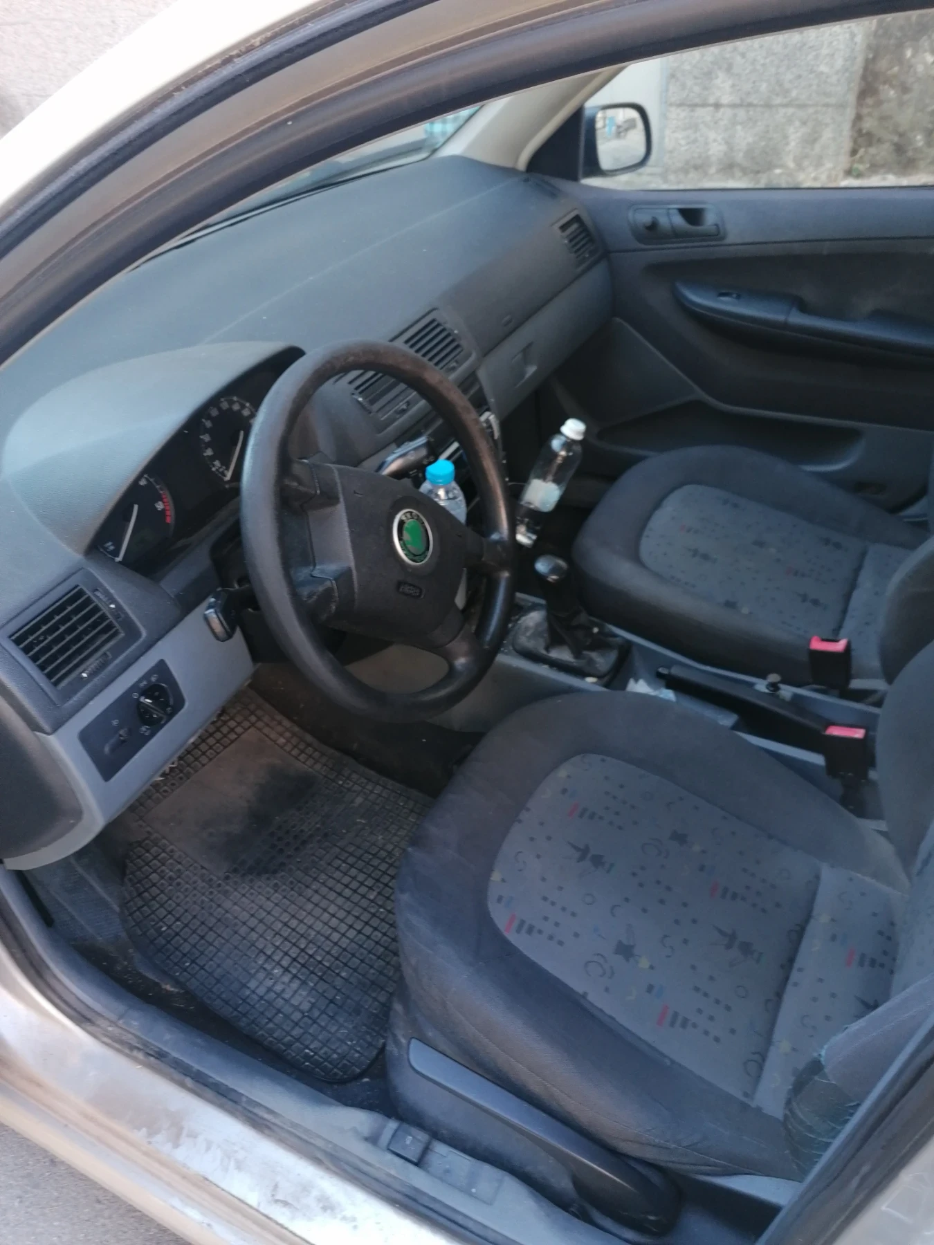 Skoda Fabia, снимка 5 - Автомобили и джипове - 55768781