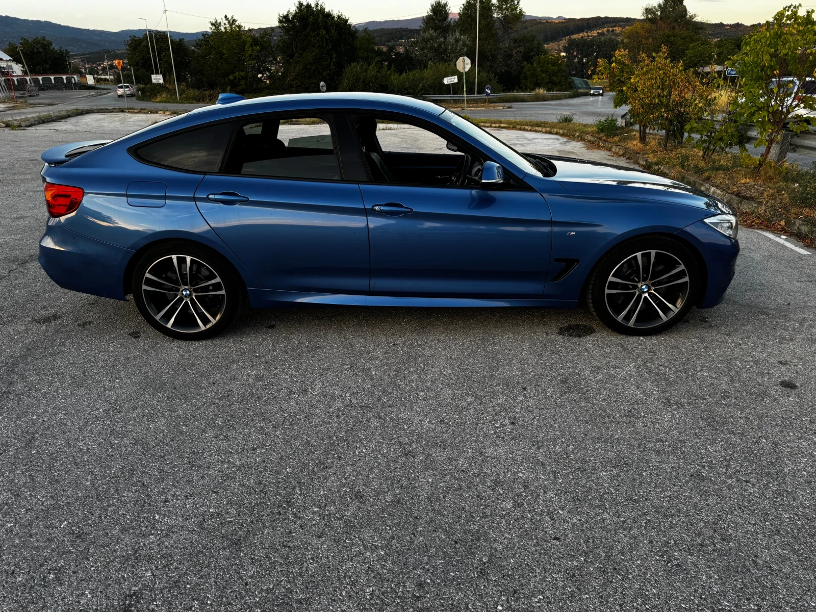 BMW 330 D GT xdrive M-Sport, снимка 4 - Автомобили и джипове - 55838301