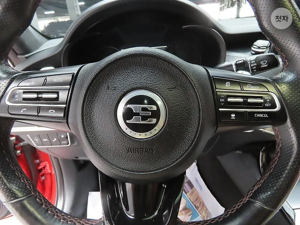 Kia Stinger 2019 3.3 Turbo GT AWD, снимка 10 - Автомобили и джипове - 56125869