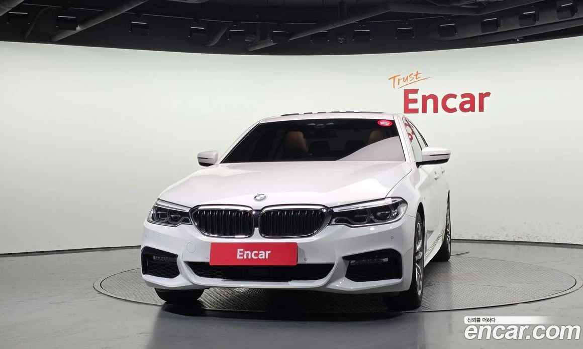 BMW 520 520d M Sport package, снимка 3 - Автомобили и джипове - 56157000