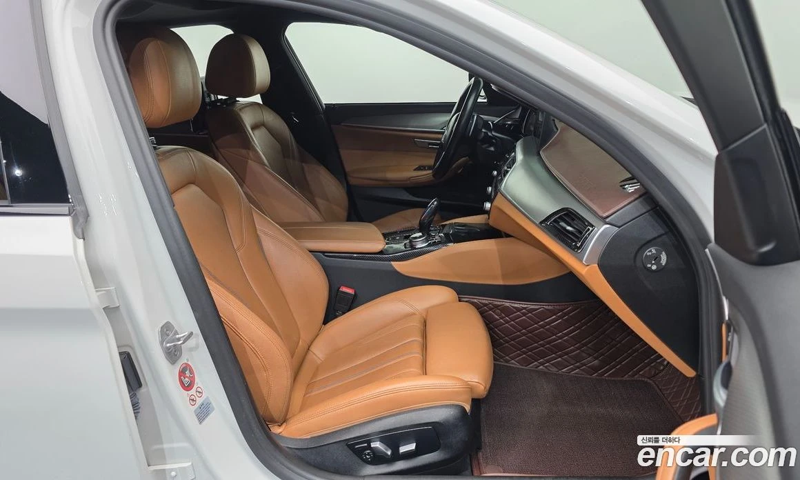 BMW 520 520d M Sport package, снимка 11 - Автомобили и джипове - 56157000