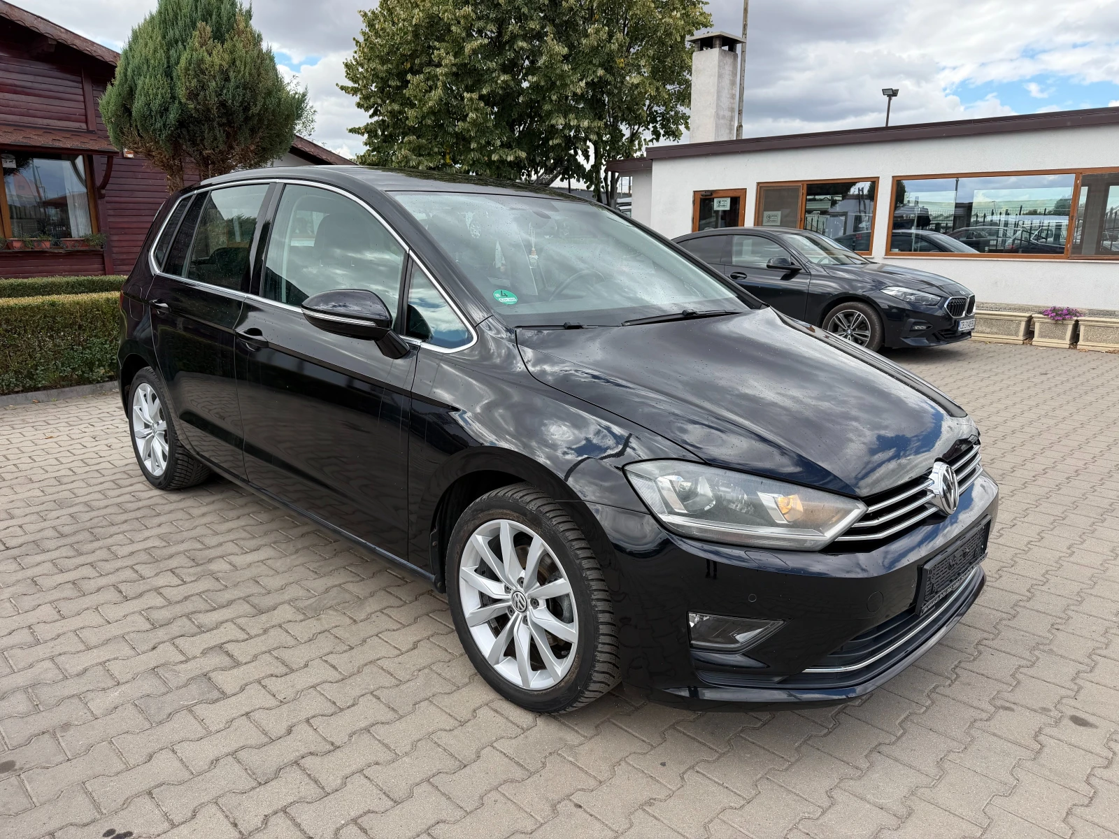 VW Sportsvan 2.0TDI AVTOMAT/NAVI EURO 6, снимка 4 - Автомобили и джипове - 56198032