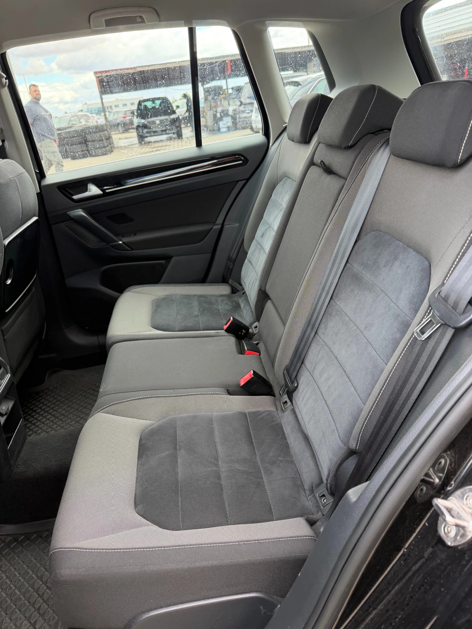 VW Sportsvan 2.0TDI AVTOMAT/NAVI EURO 6, снимка 10 - Автомобили и джипове - 56198032