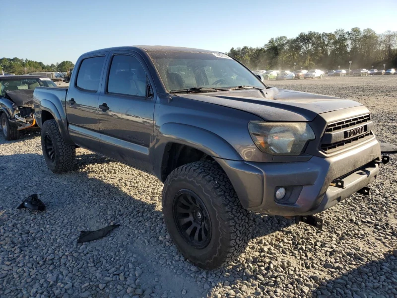 Toyota Tacoma DOUBLE CAB 4.0L, снимка 4 - Автомобили и джипове - 48248708