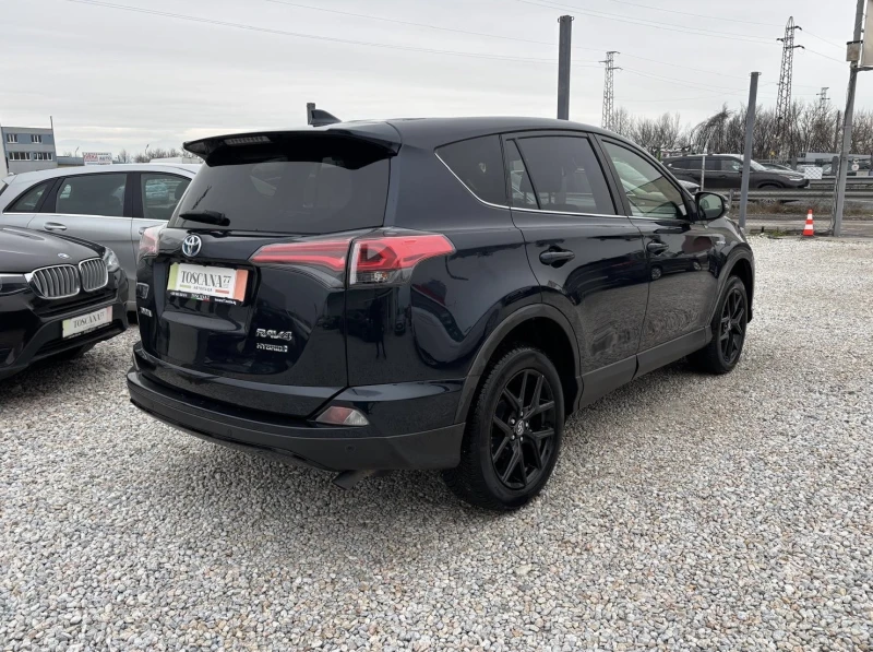 Toyota Rav4 2.5Hybrid* 4x4* Distronic* Камера* Сервизна Истори, снимка 4 - Автомобили и джипове - 53465869