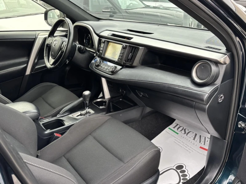 Toyota Rav4 2.5Hybrid* 4x4* Distronic* Камера* Сервизна Истори, снимка 9 - Автомобили и джипове - 53465869