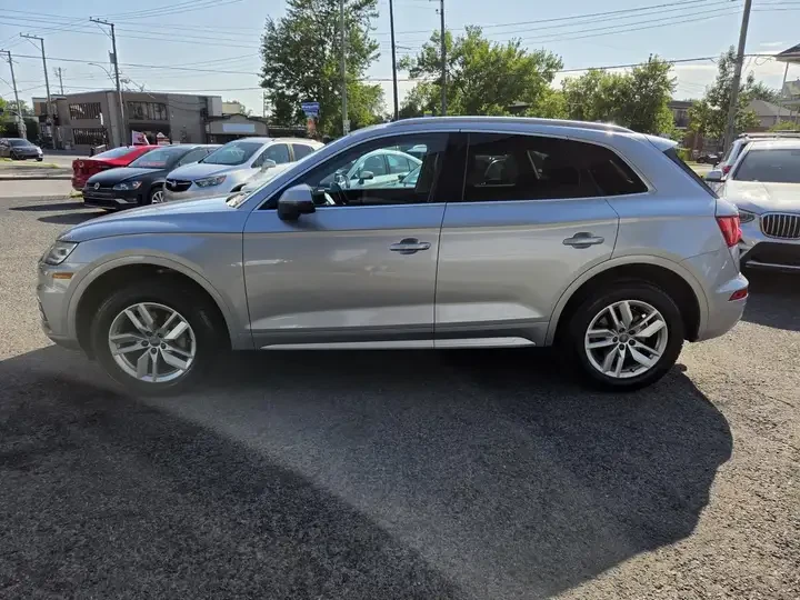 Audi Q5 2.0TFSI QUATTRO * ПОДГРЕВ * КАМЕРА * ПАРКТРОНИК, снимка 4 - Автомобили и джипове - 55653288