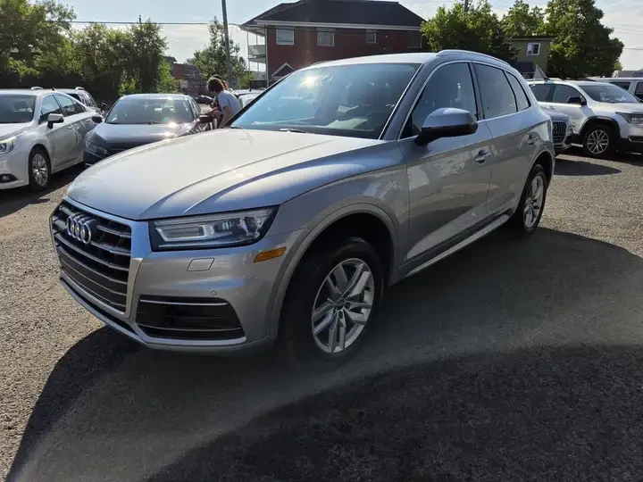 Audi Q5 2.0TFSI QUATTRO * ПОДГРЕВ * КАМЕРА * ПАРКТРОНИК, снимка 3 - Автомобили и джипове - 55653288