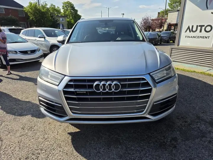Audi Q5 2.0TFSI QUATTRO * ПОДГРЕВ * КАМЕРА * ПАРКТРОНИК, снимка 2 - Автомобили и джипове - 55653288