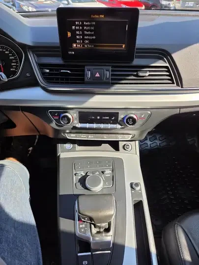 Audi Q5 2.0TFSI QUATTRO * ПОДГРЕВ * КАМЕРА * ПАРКТРОНИК, снимка 13 - Автомобили и джипове - 55653288