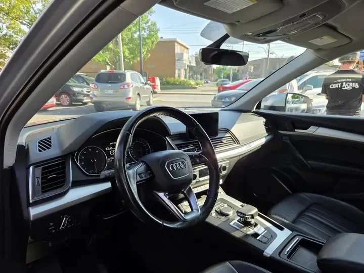 Audi Q5 2.0TFSI QUATTRO * ПОДГРЕВ * КАМЕРА * ПАРКТРОНИК, снимка 9 - Автомобили и джипове - 55653288