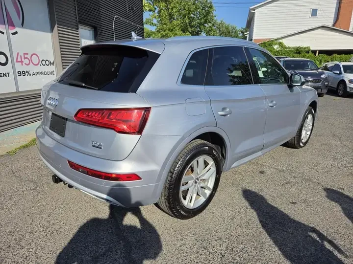 Audi Q5 2.0TFSI QUATTRO * ПОДГРЕВ * КАМЕРА * ПАРКТРОНИК, снимка 5 - Автомобили и джипове - 55653288