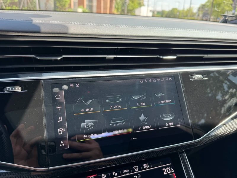 Audi SQ8 4.0 DHV Automatic, снимка 14 - Автомобили и джипове - 55779700