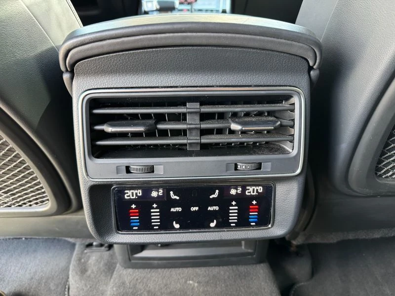 Audi SQ8 4.0 DHV Automatic, снимка 13 - Автомобили и джипове - 55779700