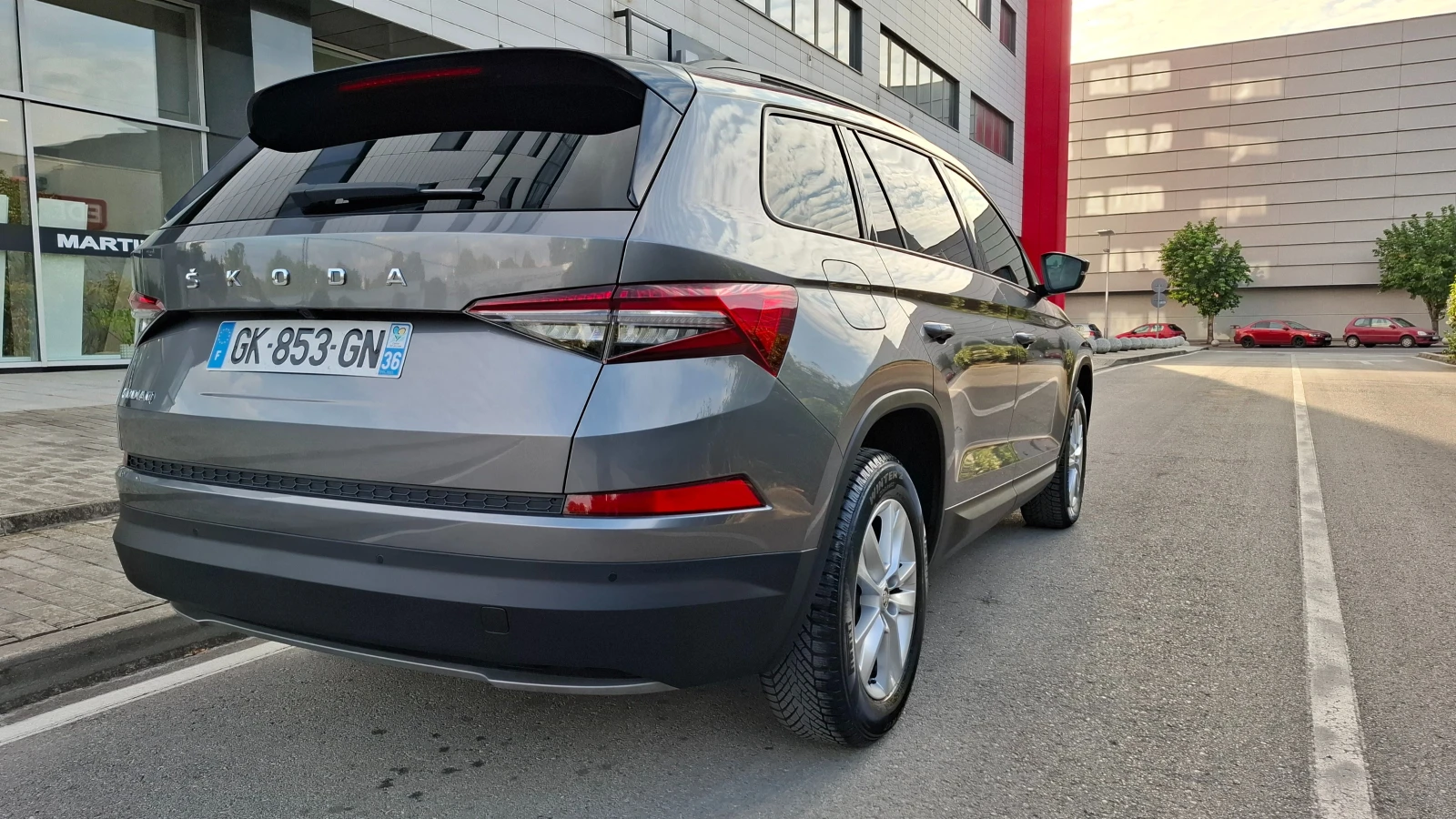 Skoda Kodiaq 2.0TDI, TOP, 7места+ KeylessGo DSG - изображение 4