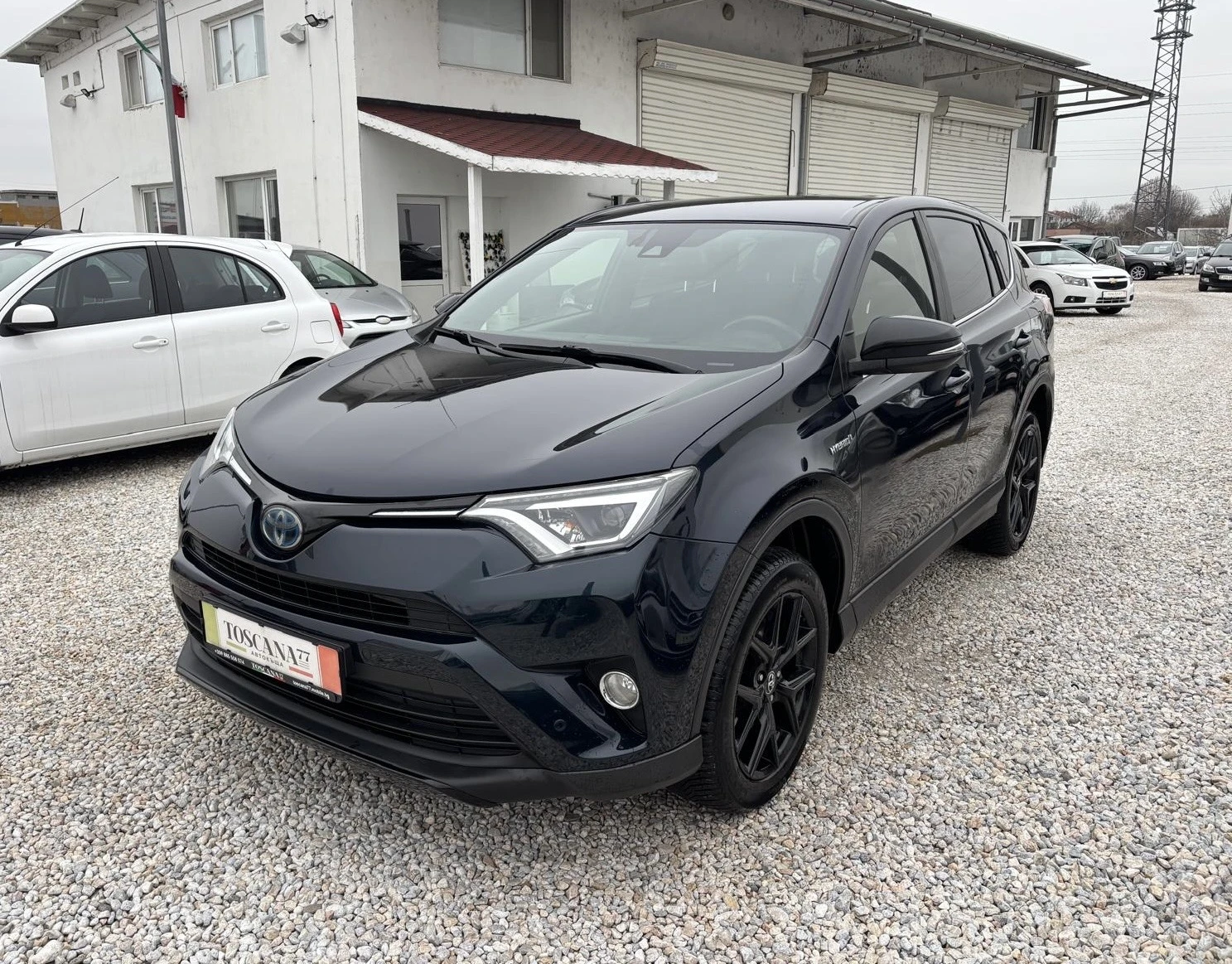 Toyota Rav4 2.5Hybrid* 4x4* Distronic* Камера* Сервизна Истори - изображение 2