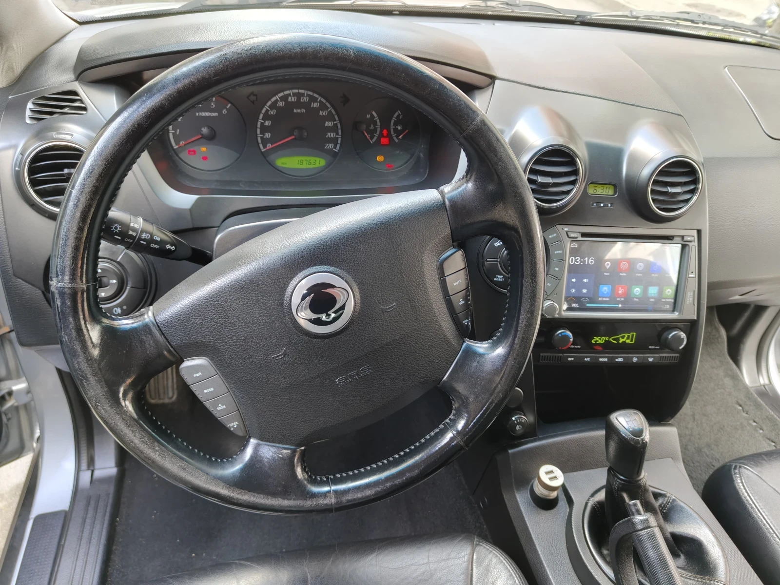 SsangYong Actyon, снимка 12 - Автомобили и джипове - 54082688