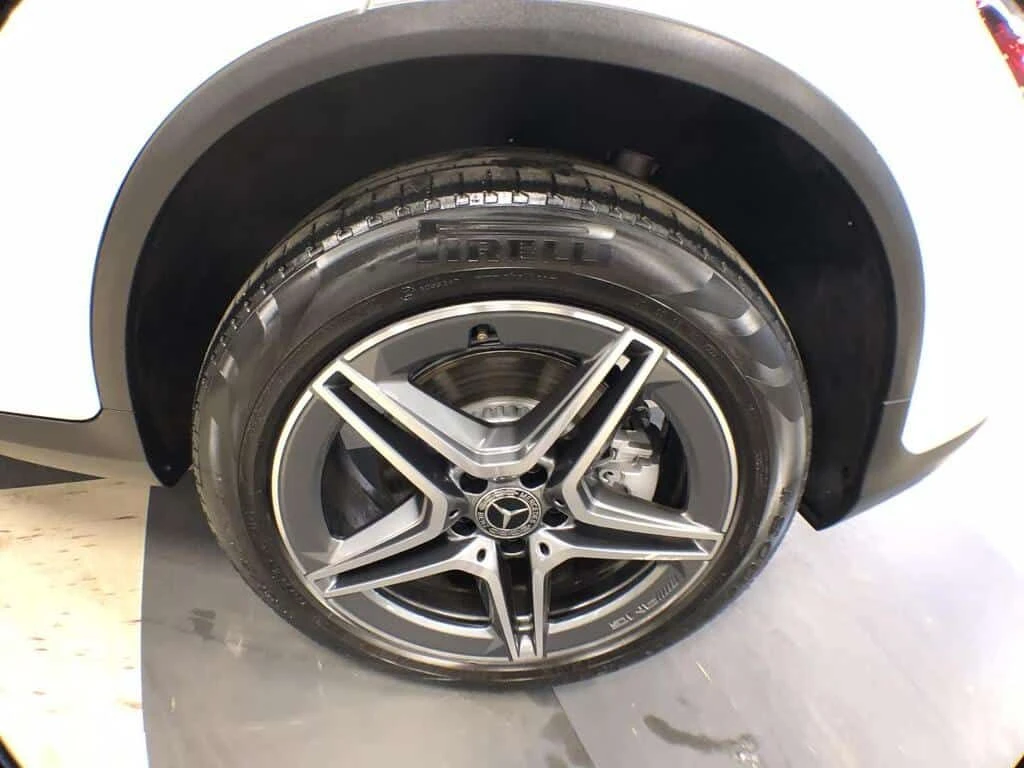 Mercedes-Benz GLC * 300 AMG PKG 4MATIC LEATHER PAN/ROOF NAV CAMERA *, снимка 11 - Автомобили и джипове - 54093958